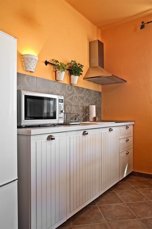 B&B Toca La Louna Vodnjan Kamer foto