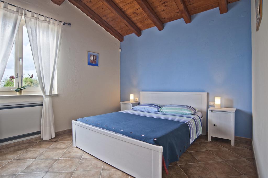 B&B Toca La Louna Vodnjan Kamer foto